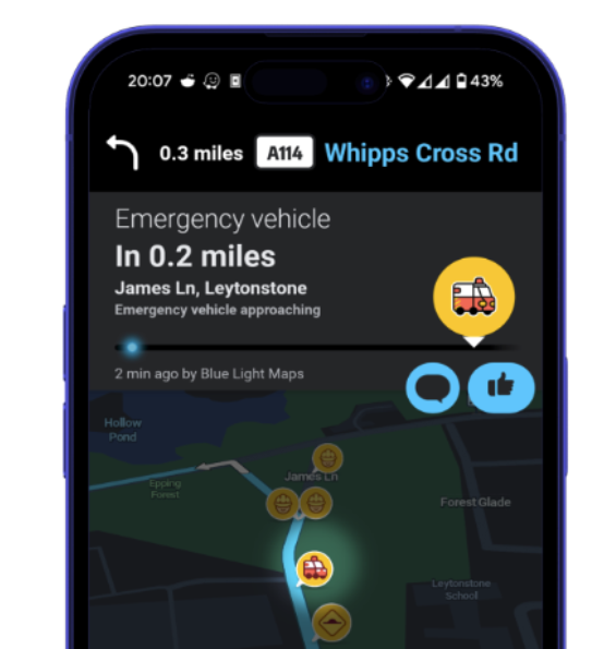 Blue Light Maps approaching-vehicle alert shown to a nearby driver in Waze